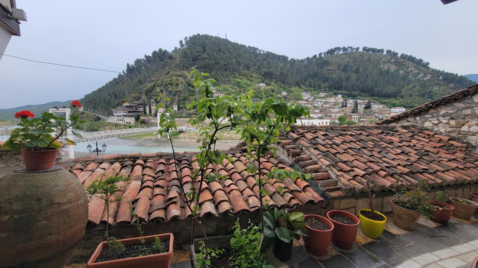 Guest House Mangalem Berat Kültér fotó