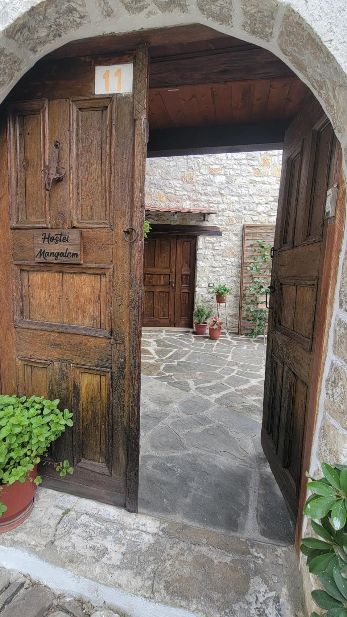 Guest House Mangalem Berat Kültér fotó