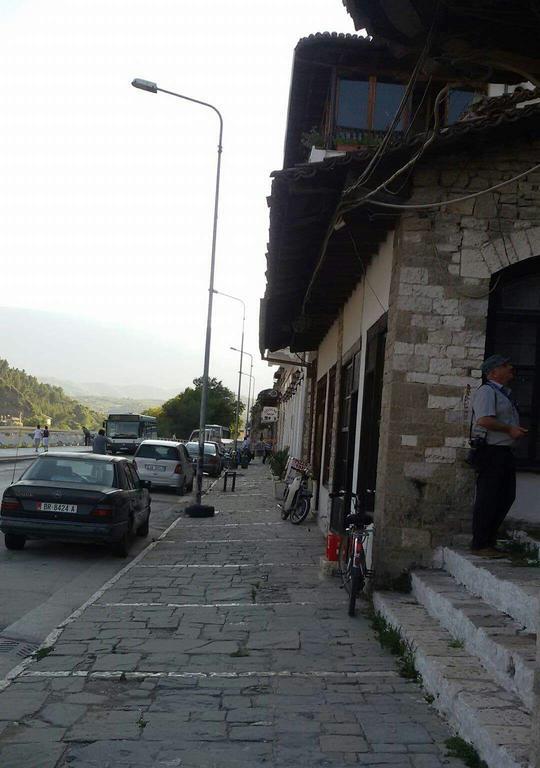 Guest House Mangalem Berat Kültér fotó