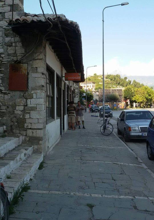 Guest House Mangalem Berat Kültér fotó
